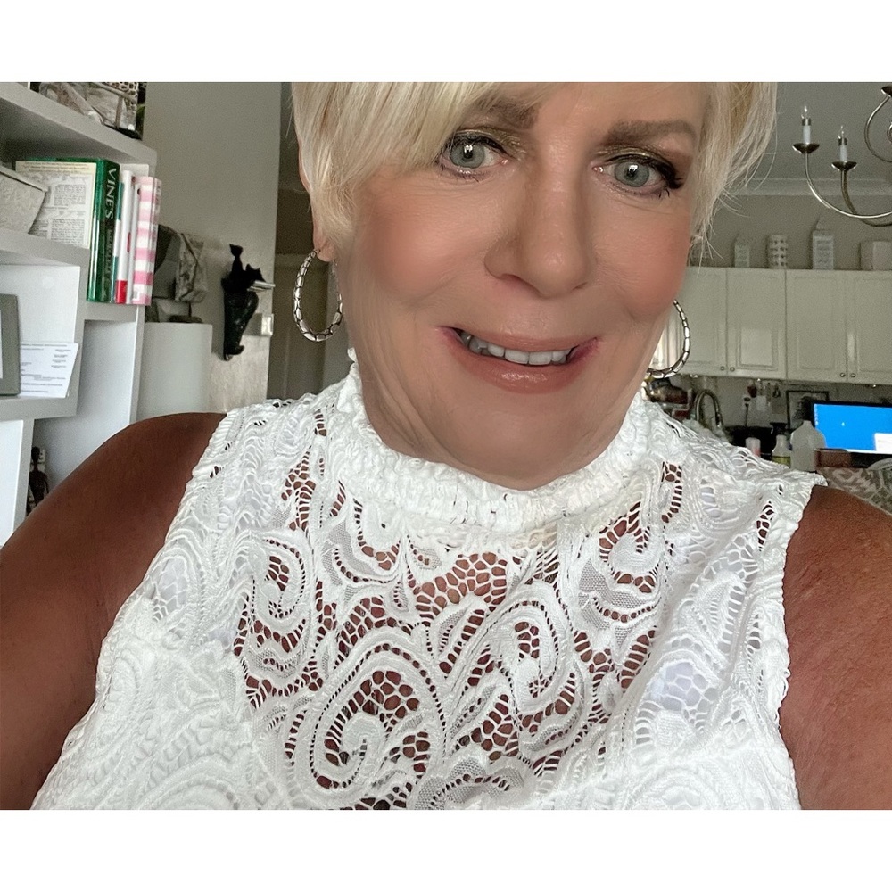 Thanks for stopping in! Selling new or excellent jewelry at a fair price!